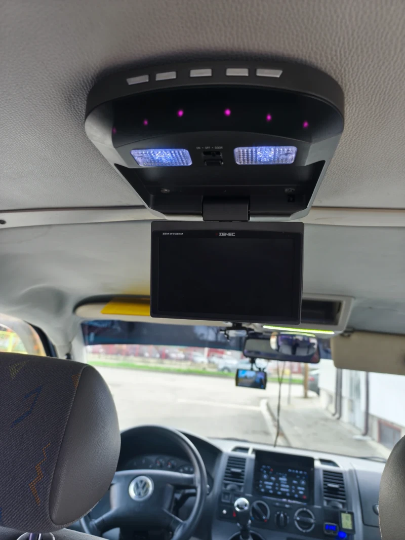 VW T5 Transporter, снимка 5 - Бусове и автобуси - 52452791