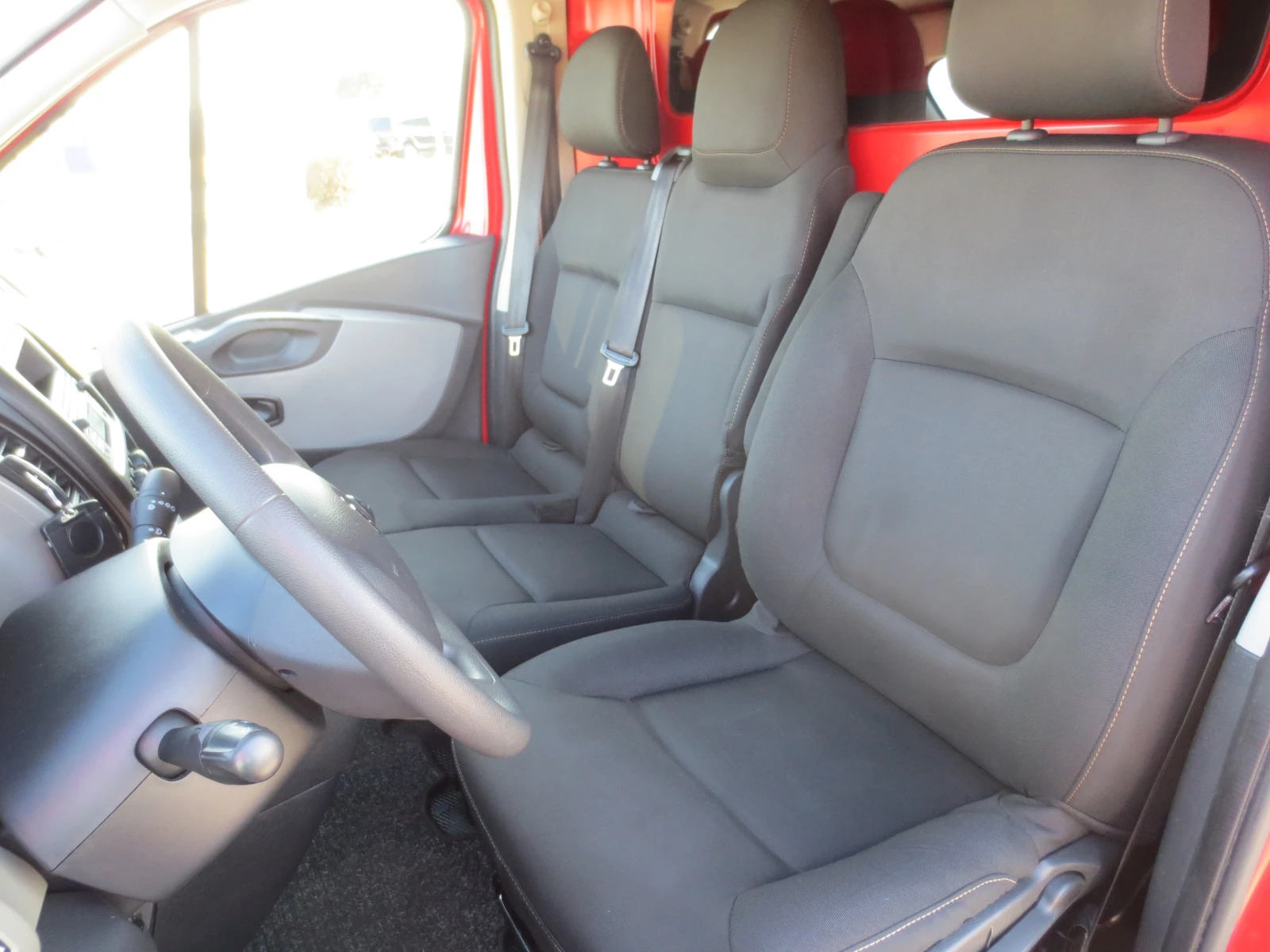 Renault Trafic 1.6 dci - изображение 10