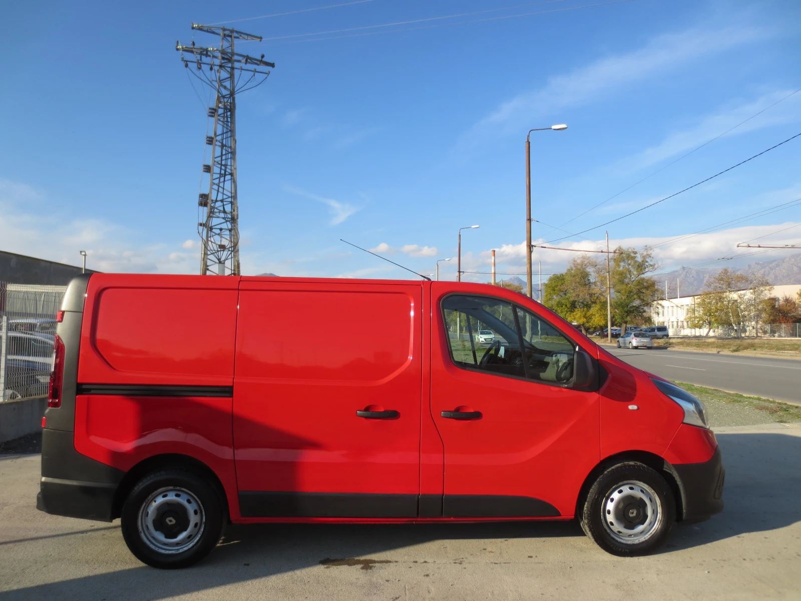 Renault Trafic 1.6 dci - изображение 4