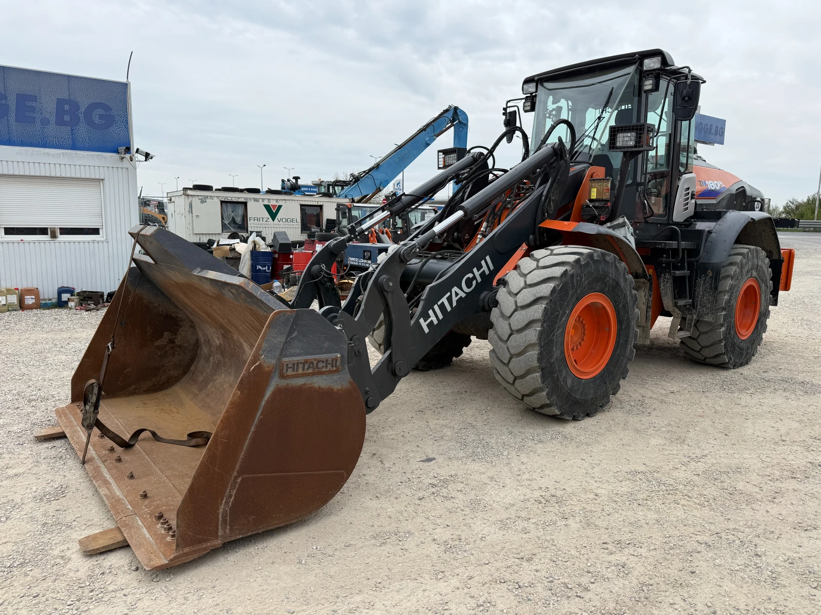 ����� ������� Hitachi ZW 180-6 ������ | Mobile.bg � ����������� 4