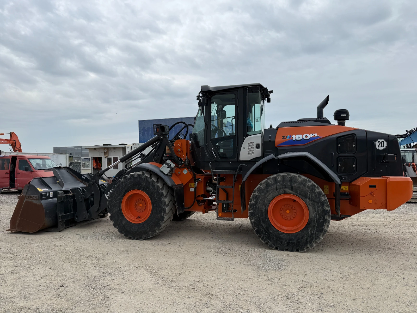 ����� ������� Hitachi ZW 180-6 ������ | Mobile.bg � ����������� 5