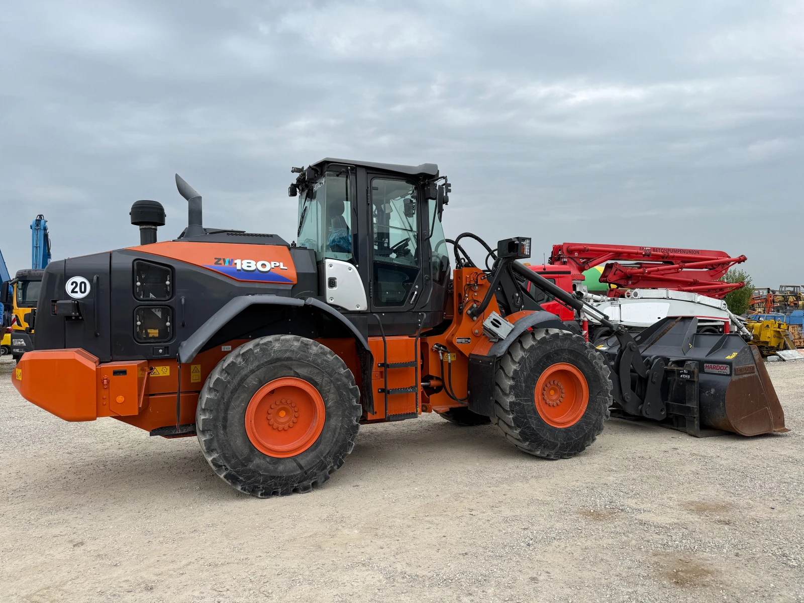����� ������� Hitachi ZW 180-6 ������ | Mobile.bg � ����������� 10