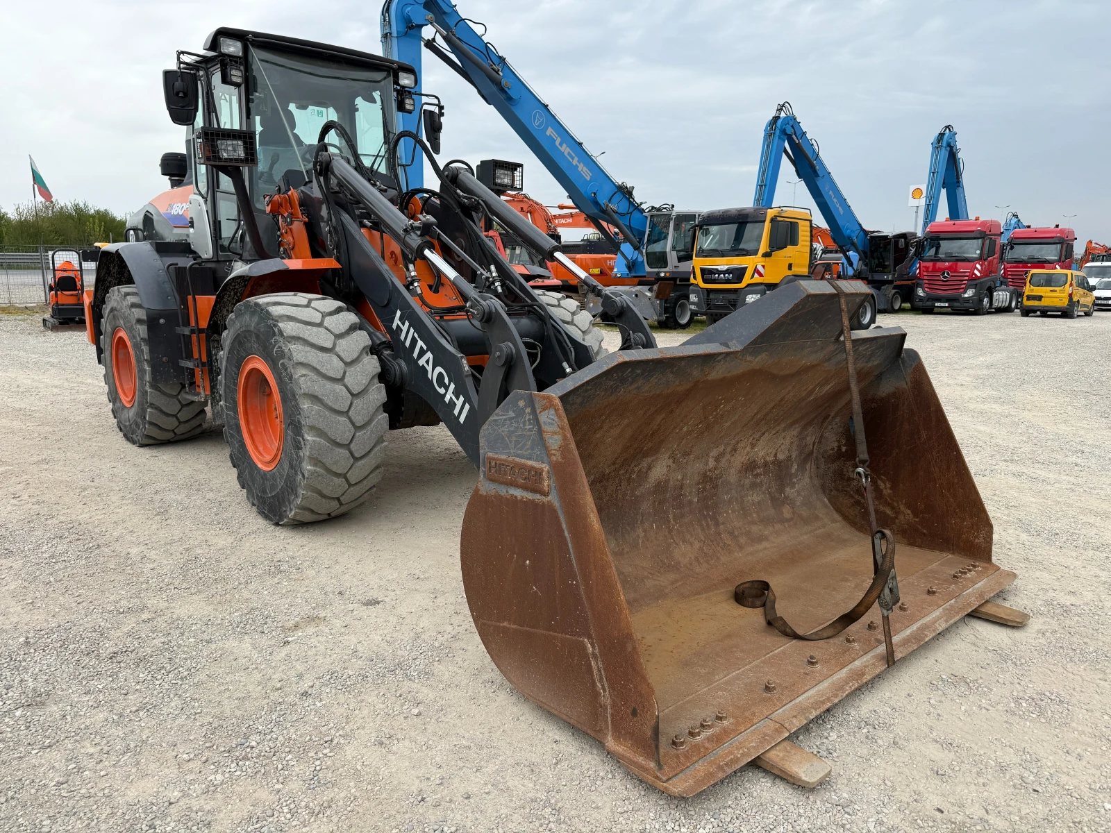 ����� ������� Hitachi ZW 180-6 ������ | Mobile.bg � ����������� 12