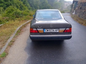 Mercedes-Benz 124, снимка 2