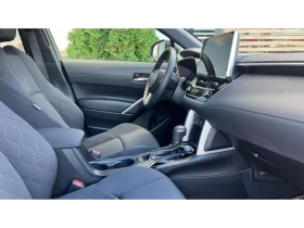Toyota Corolla Cross 2.0h Executive Plus AWD - 78000 лв. / 39880.77 € - 75835018 10