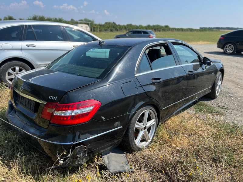 Mercedes-Benz E 250 На части, снимка 5 - Автомобили и джипове - 37887575