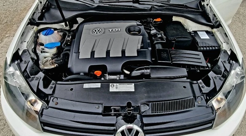 VW Golf 1.6 tdi 105к.с., снимка 15 - Автомобили и джипове - 40723203