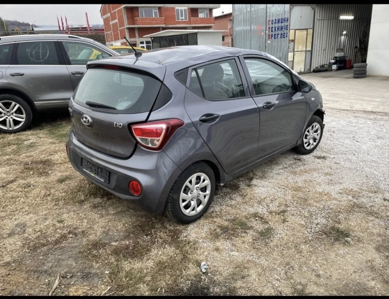 Hyundai I10, снимка 2 - Автомобили и джипове - 44488559