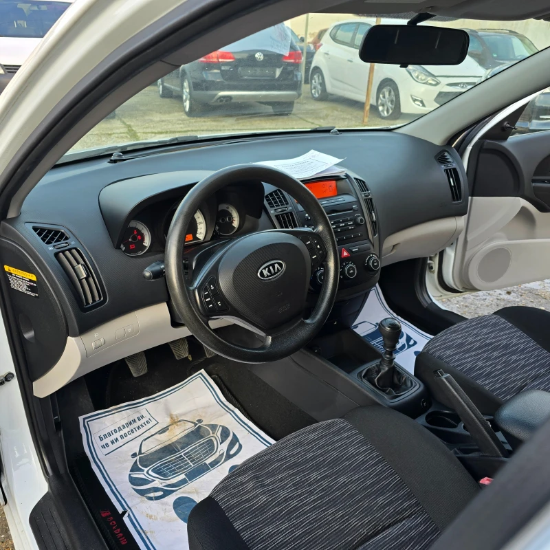 Kia Ceed 1.4i ГАЗ, снимка 15 - Автомобили и джипове - 47365307