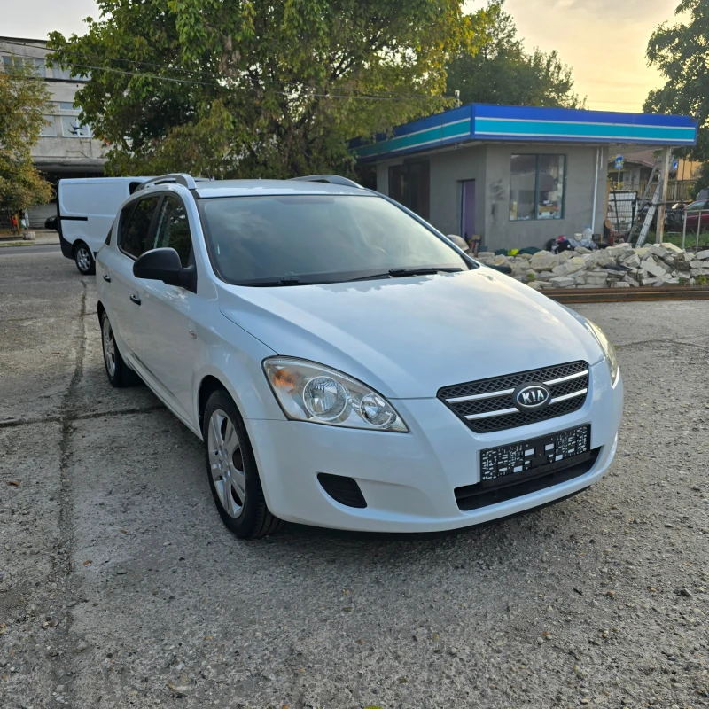 Kia Ceed 1.4i ГАЗ, снимка 16 - Автомобили и джипове - 47365307