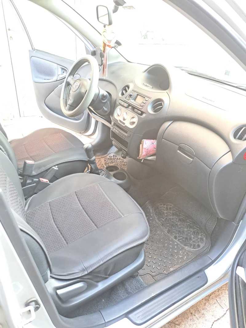 Toyota Yaris, снимка 12 - Автомобили и джипове - 47958307