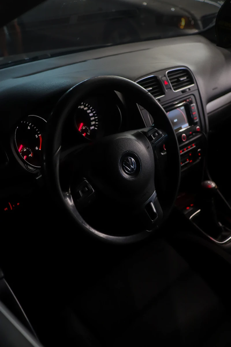 VW Golf, снимка 6 - Автомобили и джипове - 52537830