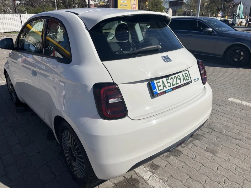 Fiat 500 Голяма батерия 42 kw.h/ CCS , снимка 4 - Автомобили и джипове - 52623749