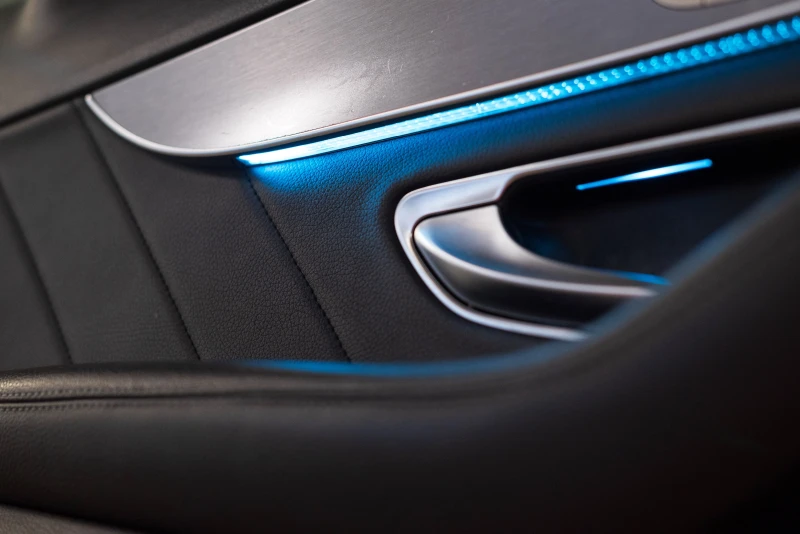 Mercedes-Benz C 220 4Matic AMG / Digital Cockpit, снимка 14 - Автомобили и джипове - 52965353