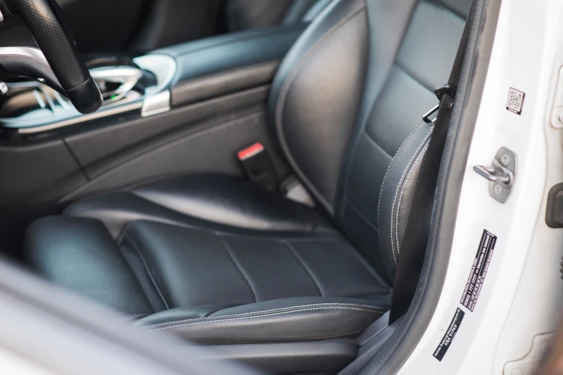 Mercedes-Benz C 220 4Matic AMG / Digital Cockpit, снимка 10 - Автомобили и джипове - 52965353