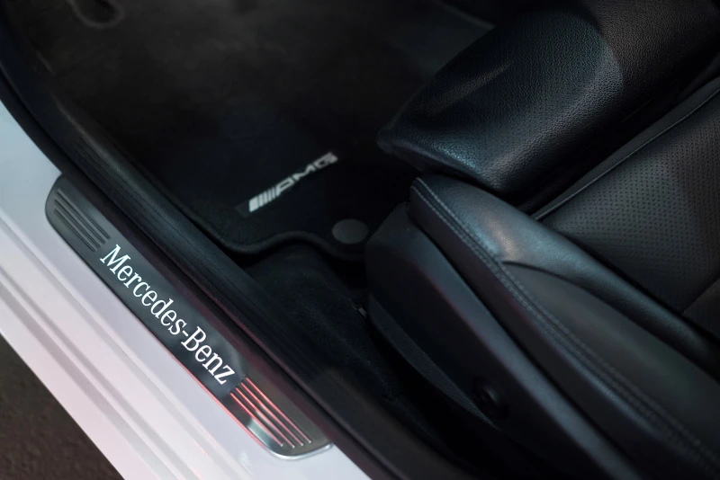 Mercedes-Benz C 220 4Matic AMG / Digital Cockpit, снимка 13 - Автомобили и джипове - 52965353
