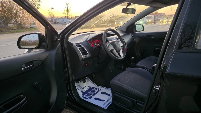 Hyundai I20 БЕЗУПРЕЧНА , снимка 6 - Автомобили и джипове - 53329279