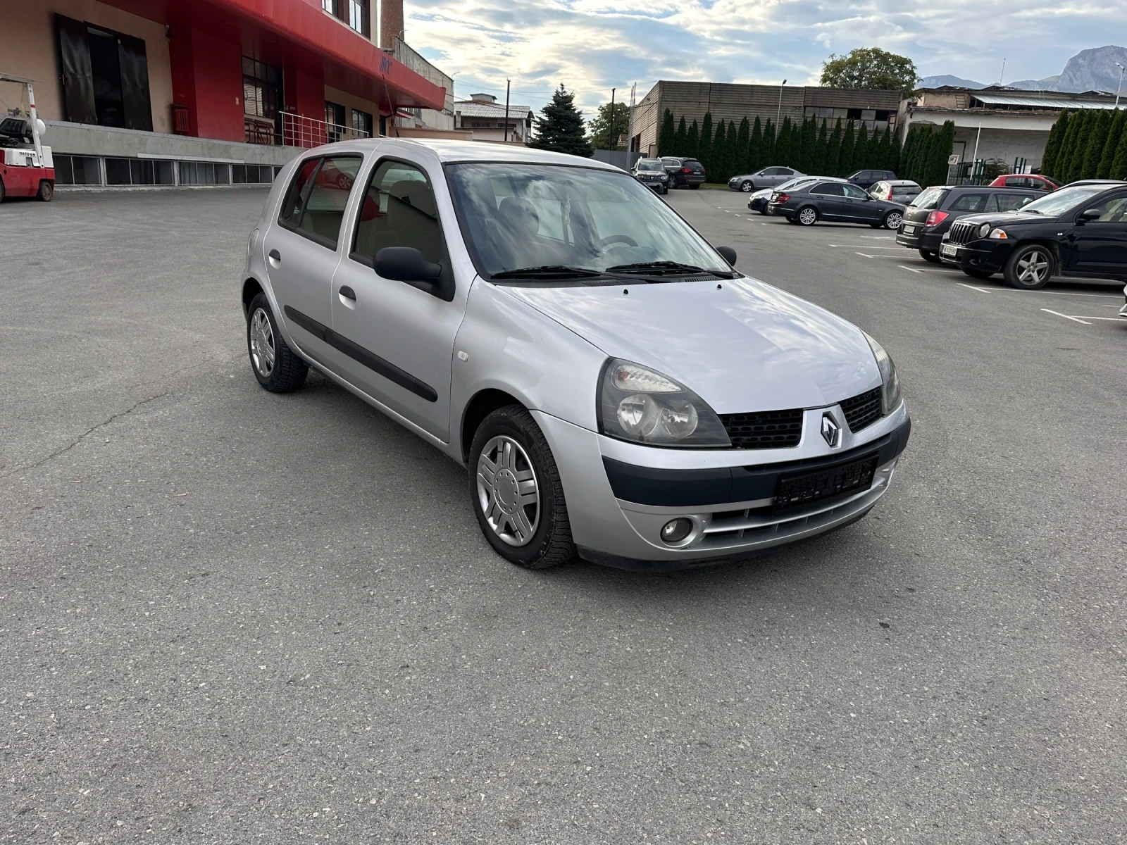 Renault Clio 1.2i GAZ - КЛИМАТИК - изображение 3