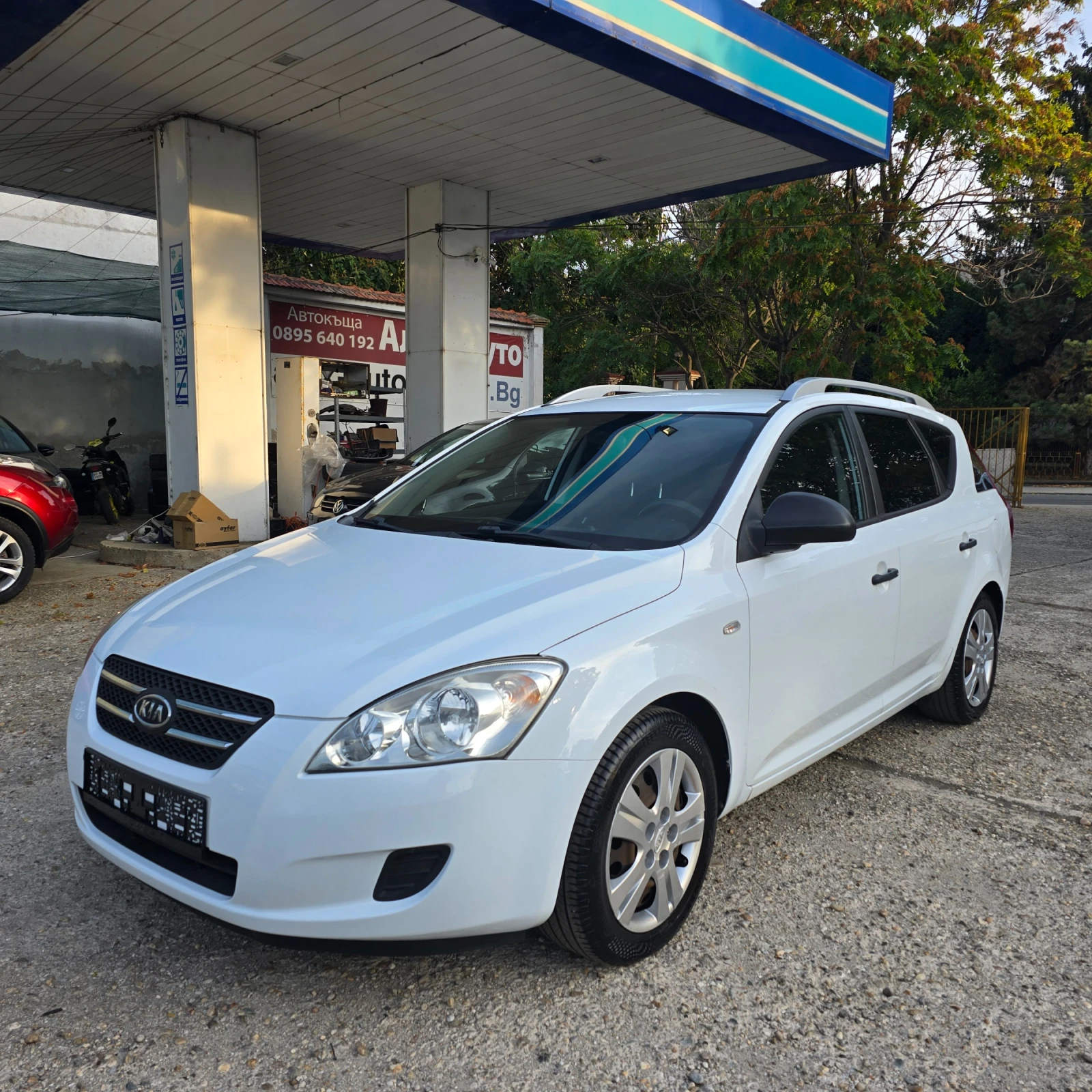 Kia Ceed 1.4i ГАЗ - [1] 