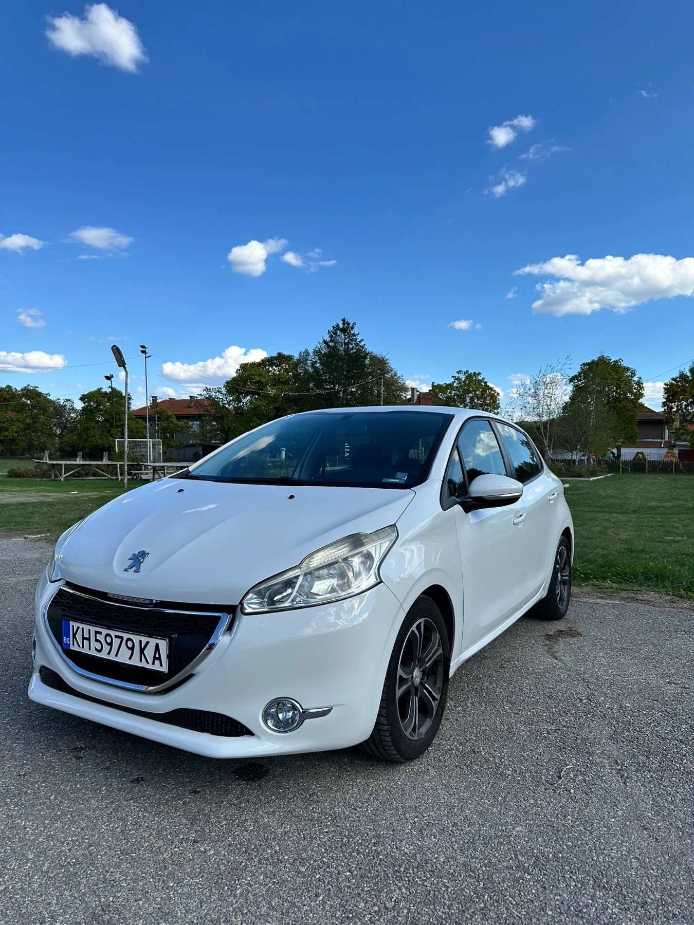 Peugeot 208 1.4 Газ - изображение 3