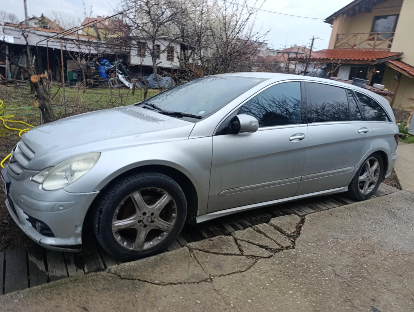 Mercedes-Benz R 320  - изображение 4