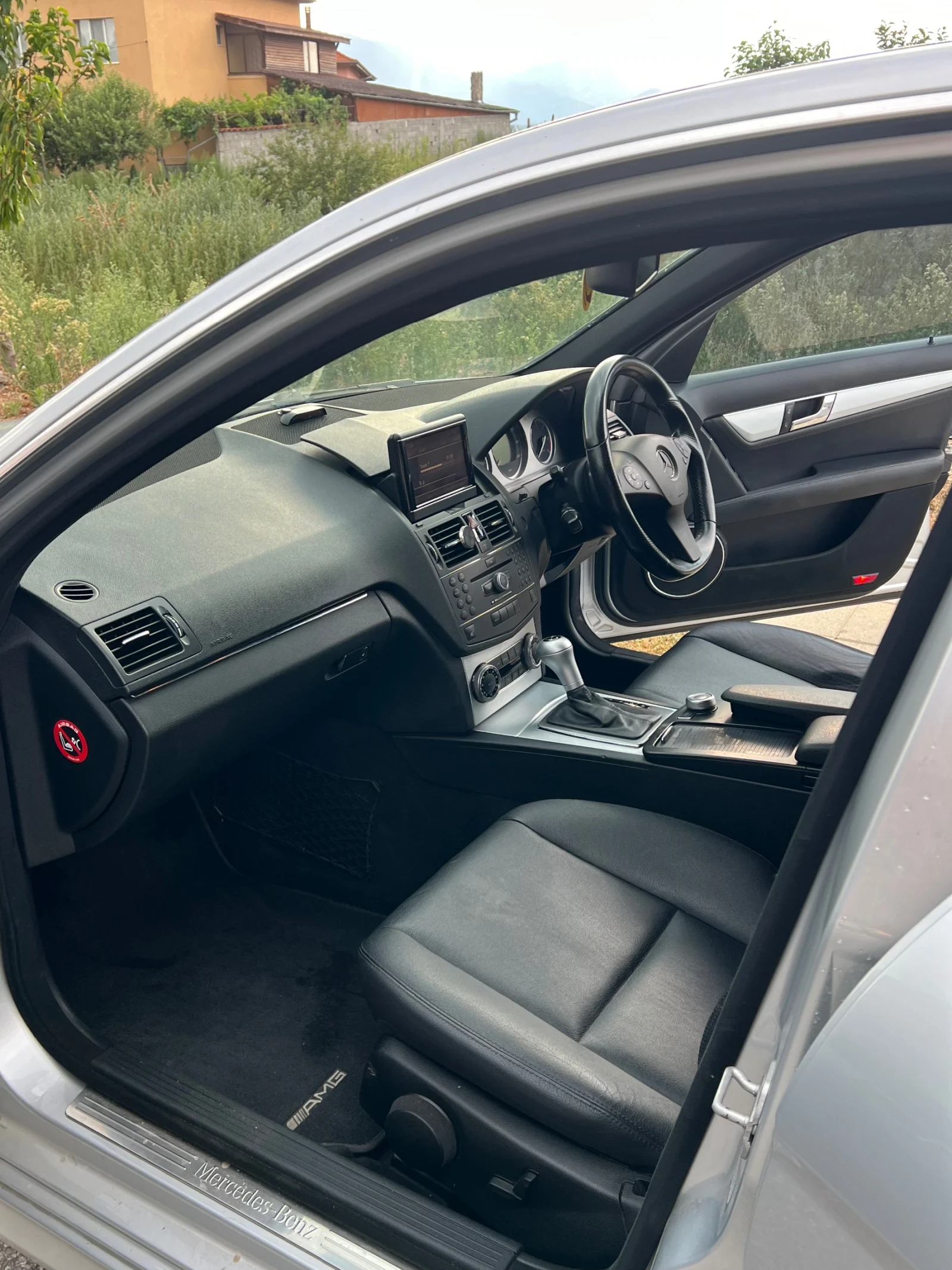 Mercedes-Benz C 320  - изображение 8