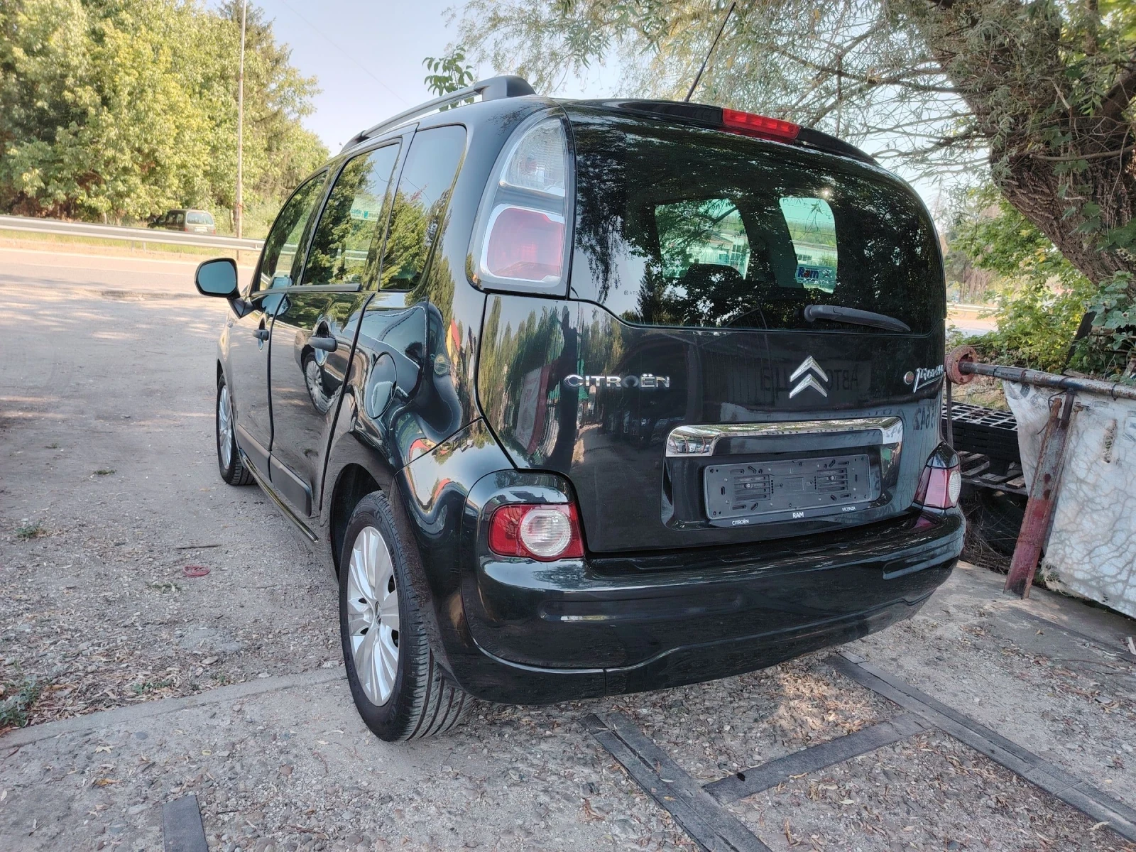 Citroen C3 Picasso 1.6 HDI - изображение 2