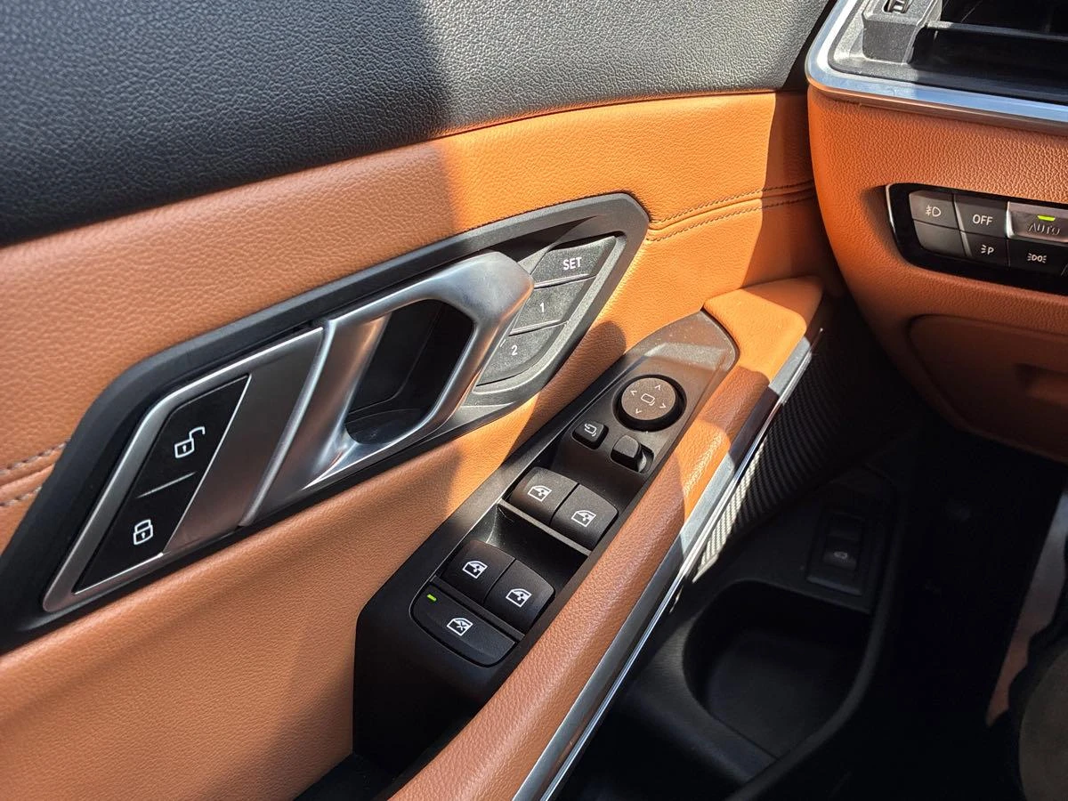 BMW 330 xDrive* M-Sport* Shadow* HUD* Carplay* Gesture*  - изображение 10