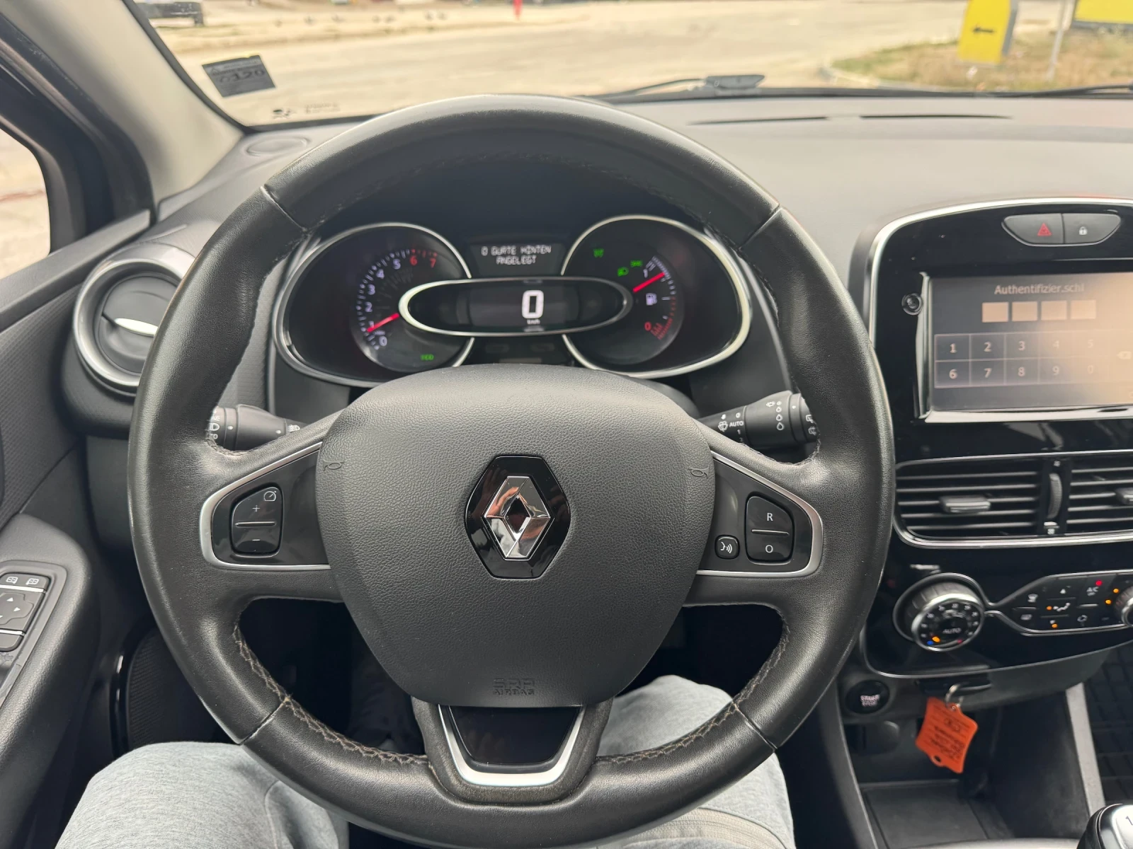Renault Clio Уникат - изображение 10