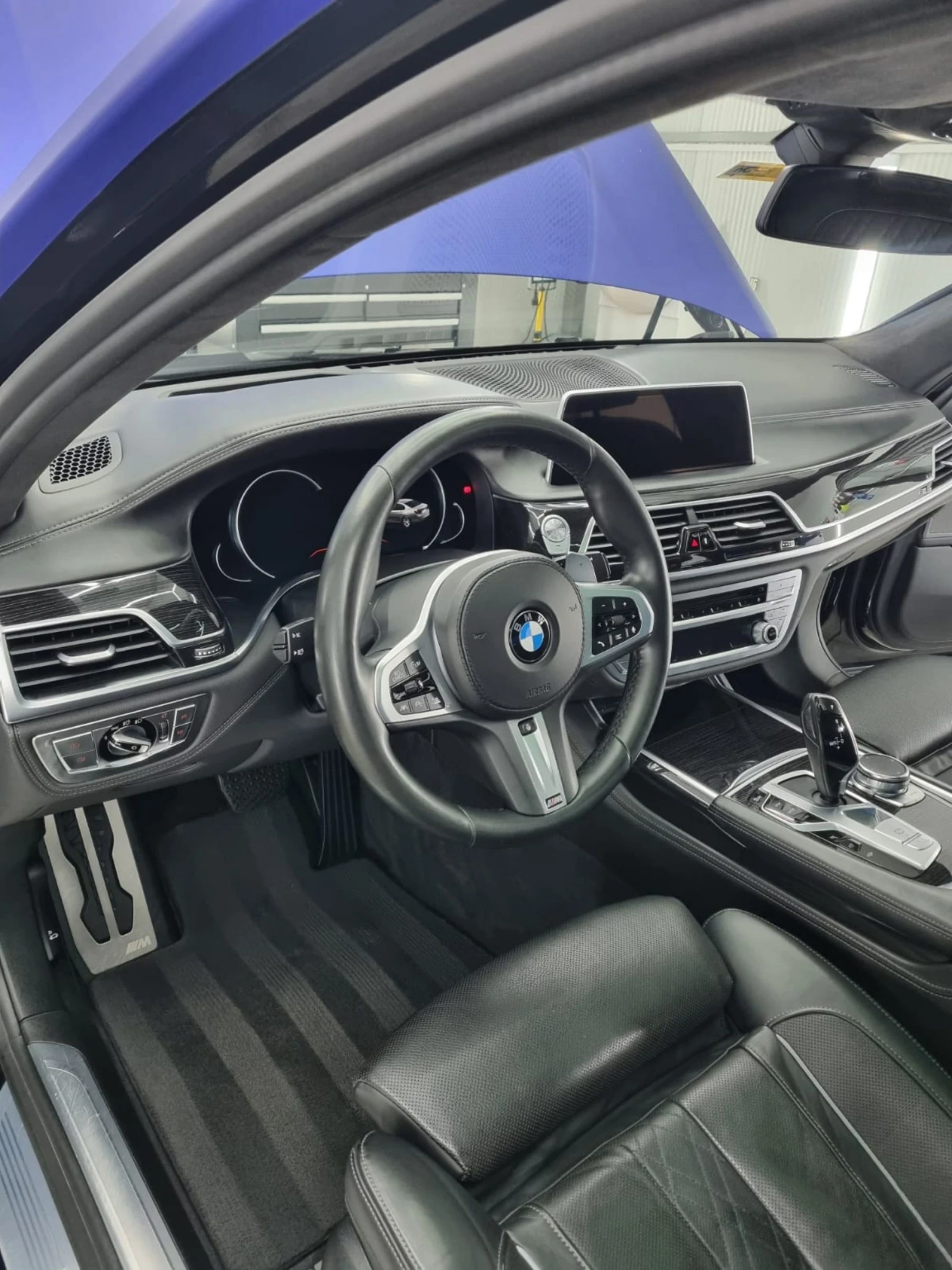 BMW 740  - изображение 5