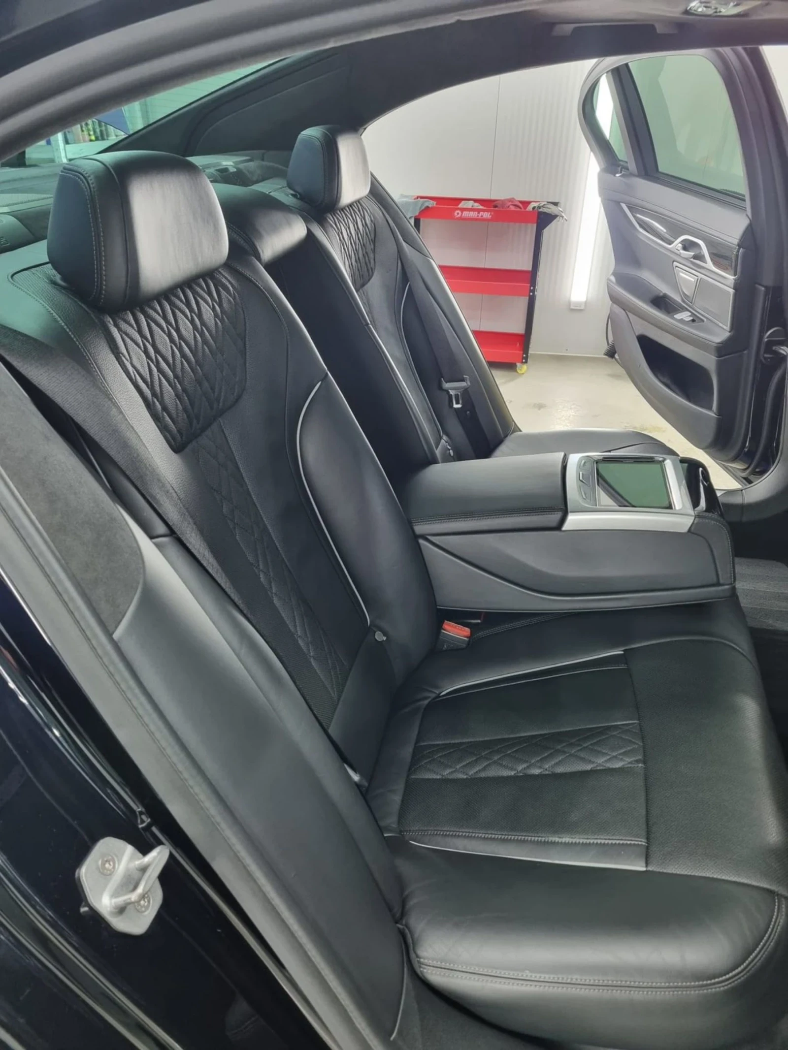 BMW 740  - изображение 6