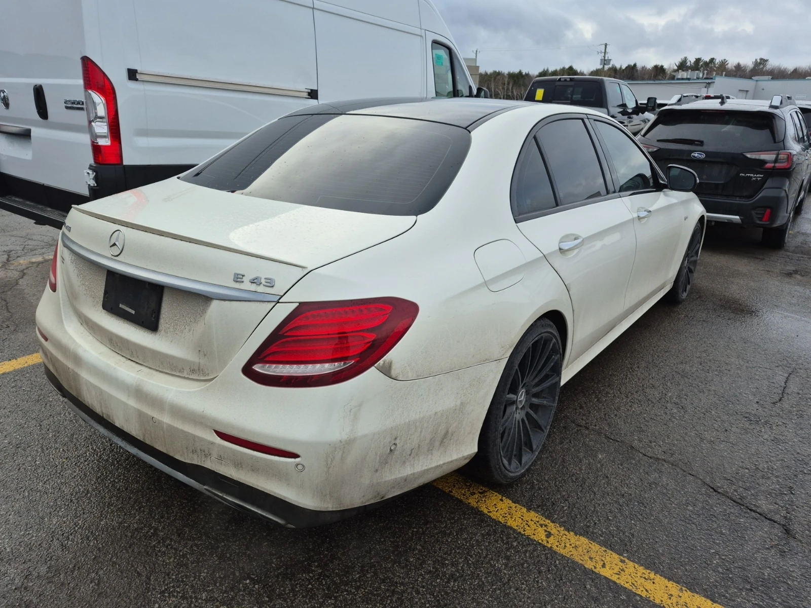 Mercedes-Benz E 43 AMG AMG NIGHT* FULL* Авто Кредит*  - изображение 3