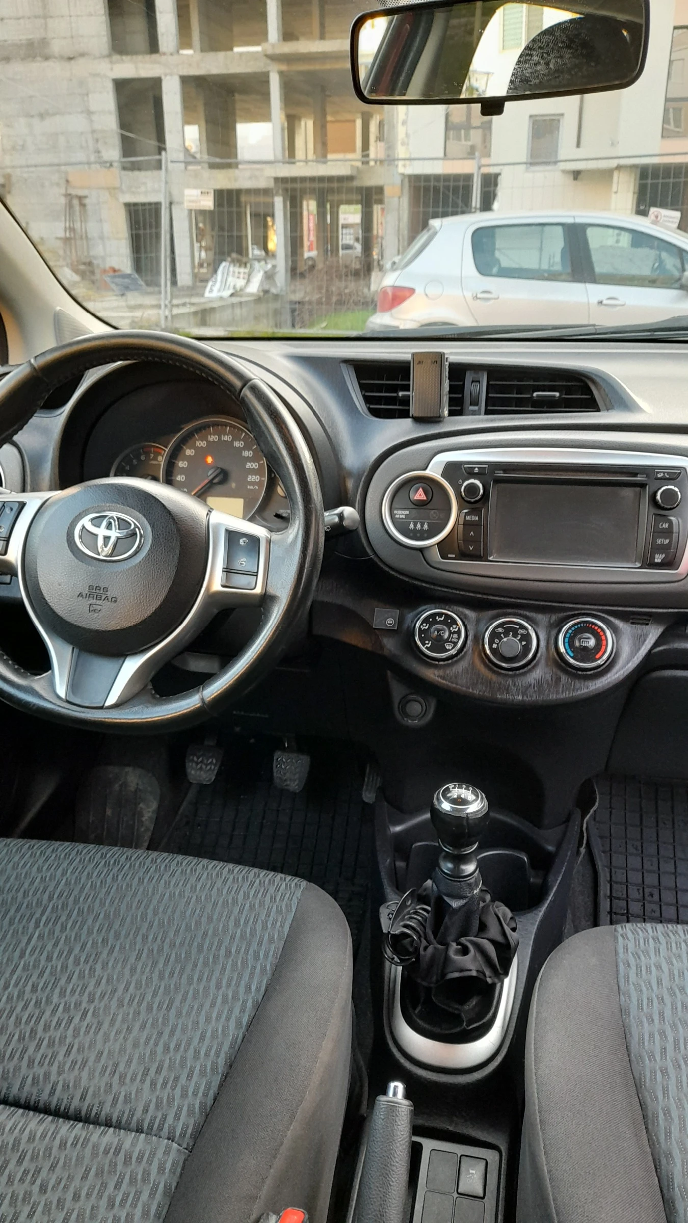 Toyota Yaris  - изображение 7