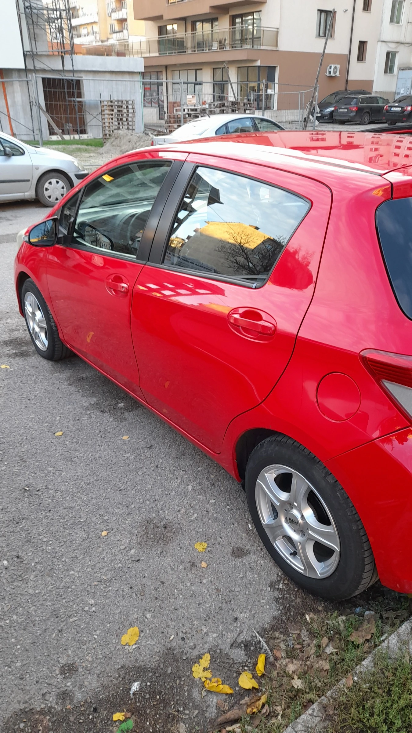 Toyota Yaris  - изображение 3