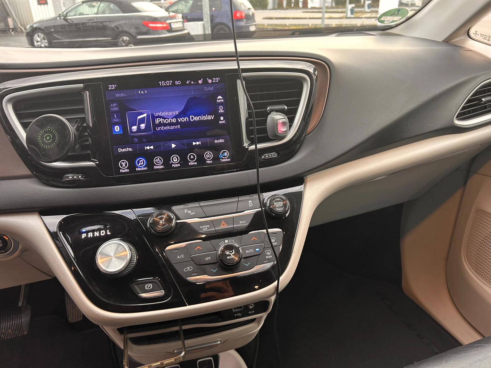 Chrysler Pacifica  - изображение 7