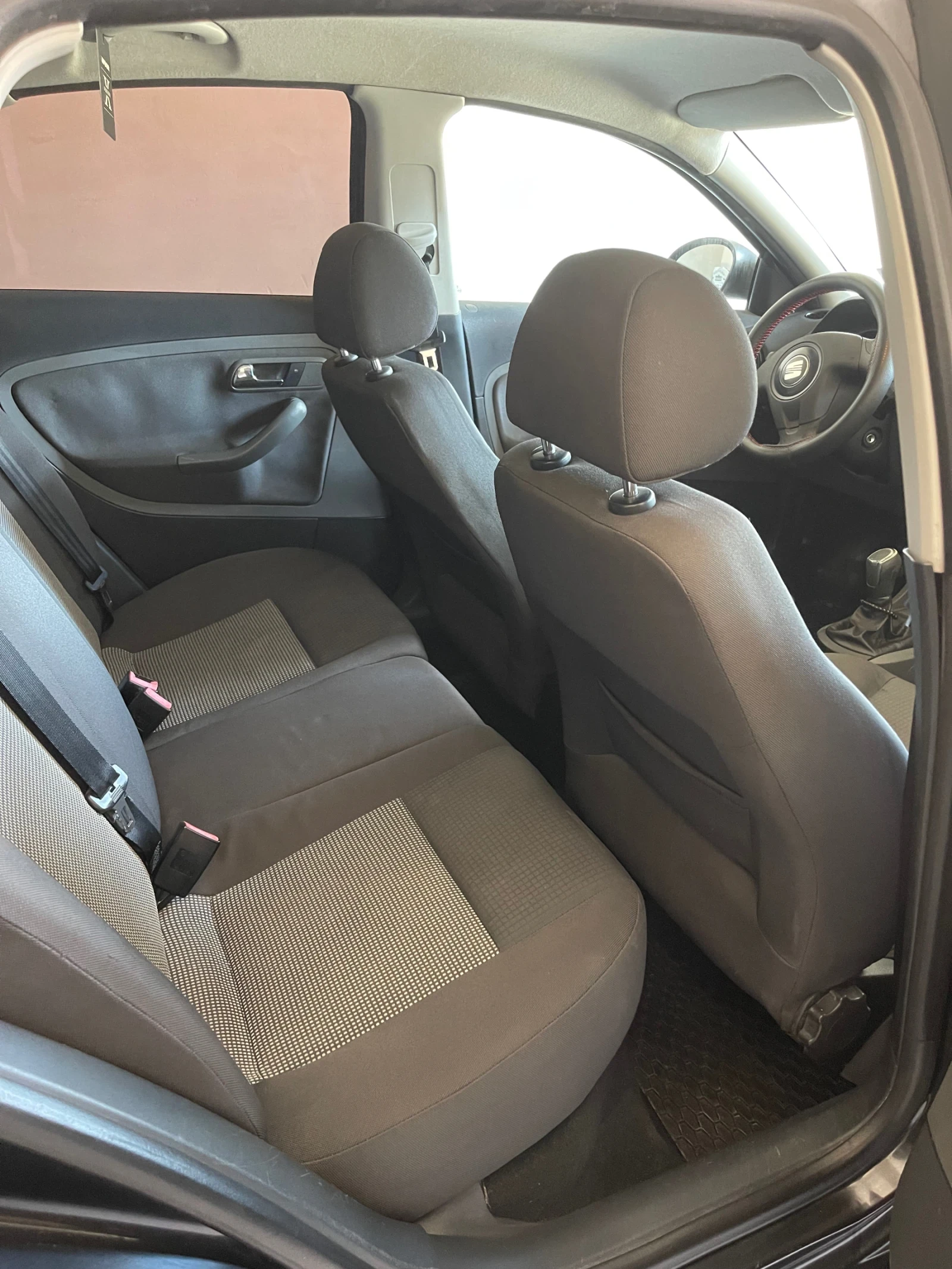 Seat Ibiza, снимка 9 - Автомобили и джипове - 53747647