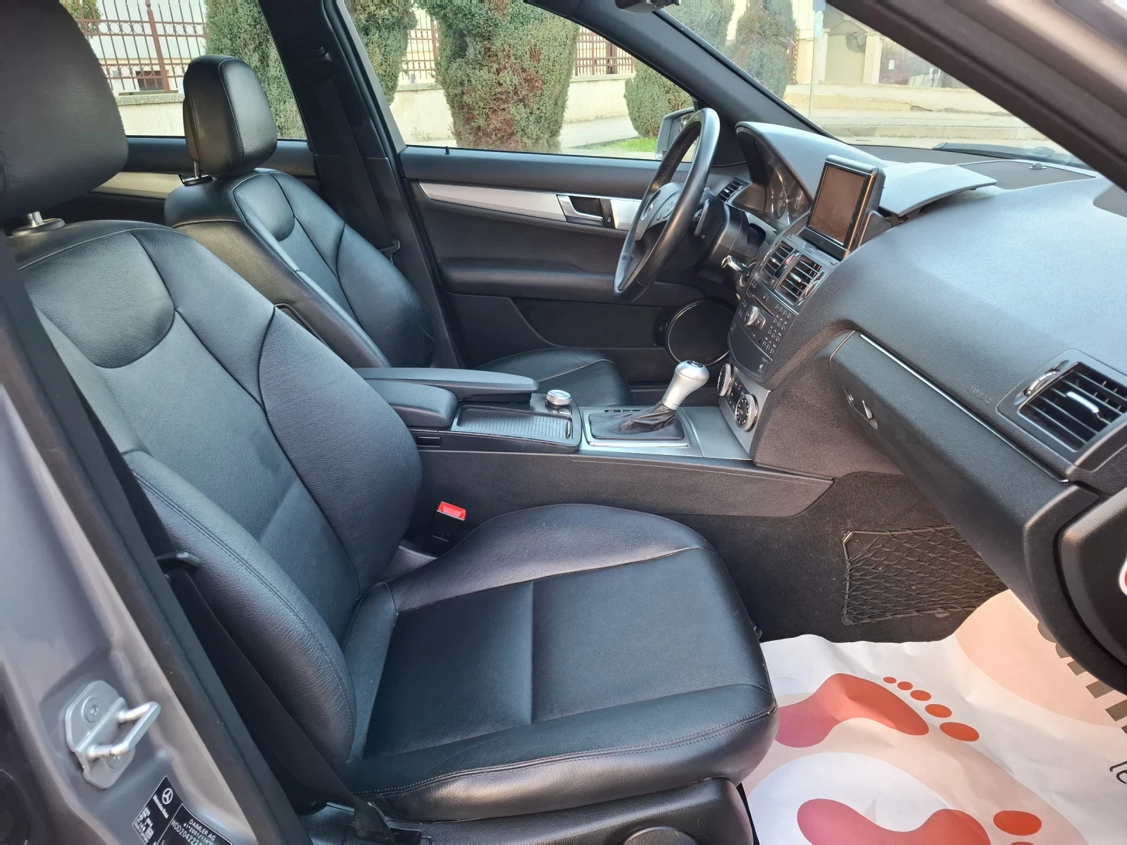 Mercedes-Benz C 320 3.0CDI V6 224hp * AVANTGARD * КЛИМАТРОНИК * EURO 4, снимка 14 - Автомобили и джипове - 53996426