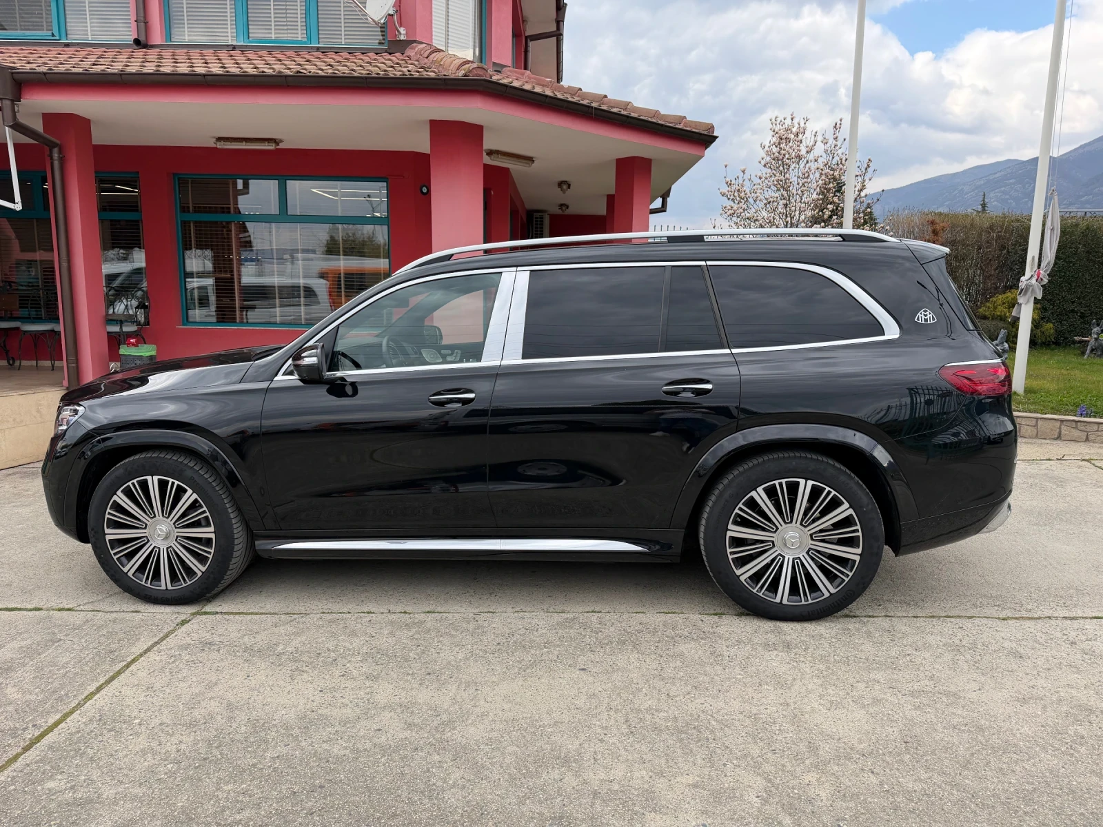 Mercedes-Benz Maybach GLS 600, снимка 14 - Автомобили и джипове - 54251431