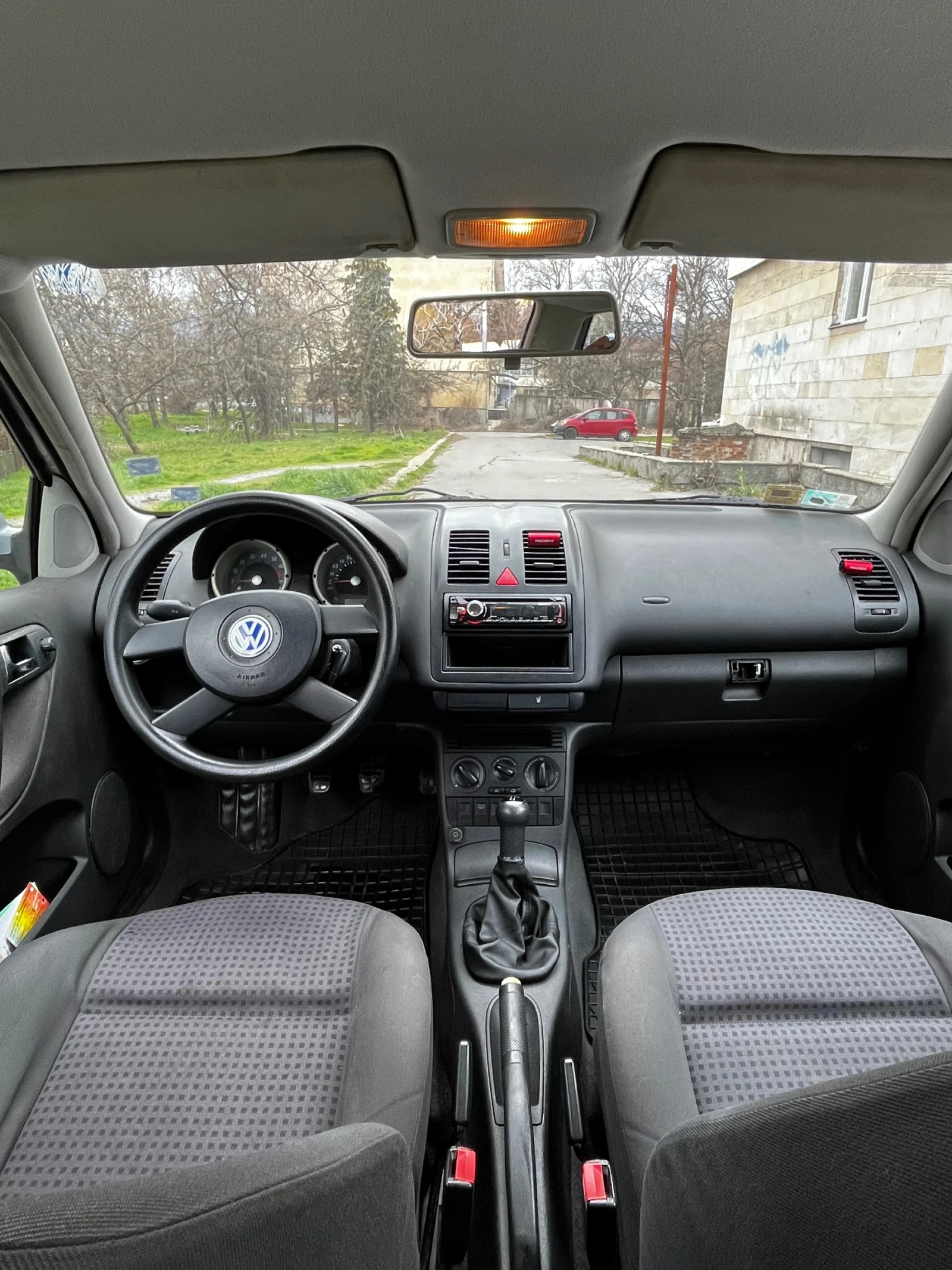 VW Polo 1.4 газ, снимка 10 - Автомобили и джипове - 54326703