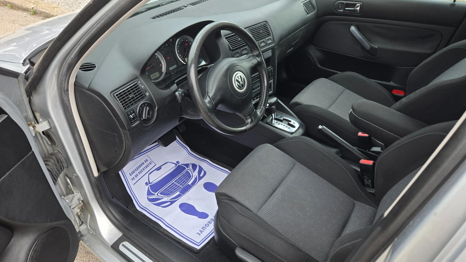 VW Bora Автомат 5 скорости, снимка 7 - Автомобили и джипове - 54658195