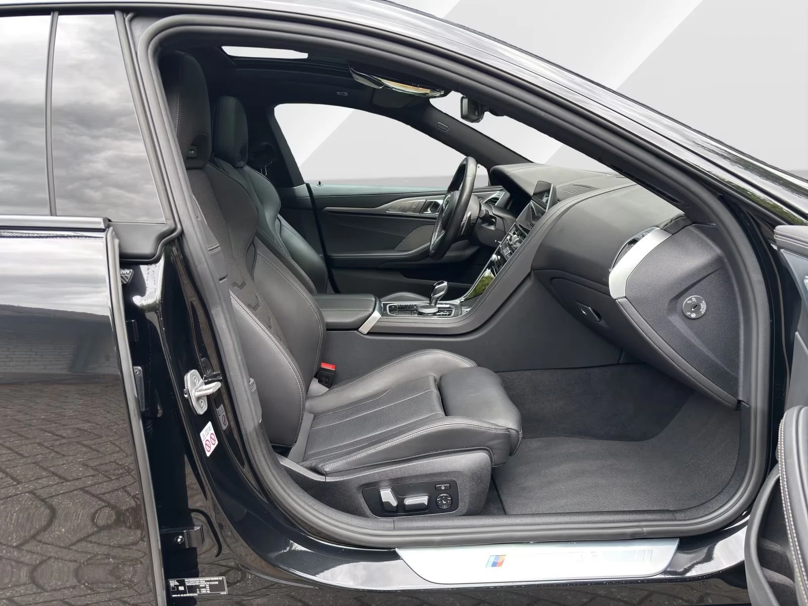 BMW 850 xDRIVE/GRANCOUPE/360/HUD/PANO/LASER/ACC/H&K/467z, снимка 14 - Автомобили и джипове - 54823117