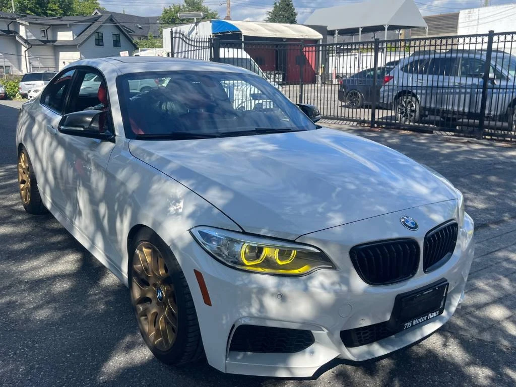 BMW 240 | M PERFORMANCE | ЧЕРВЕН САЛОН | CARFAX | , снимка 2 - Автомобили и джипове - 55402101