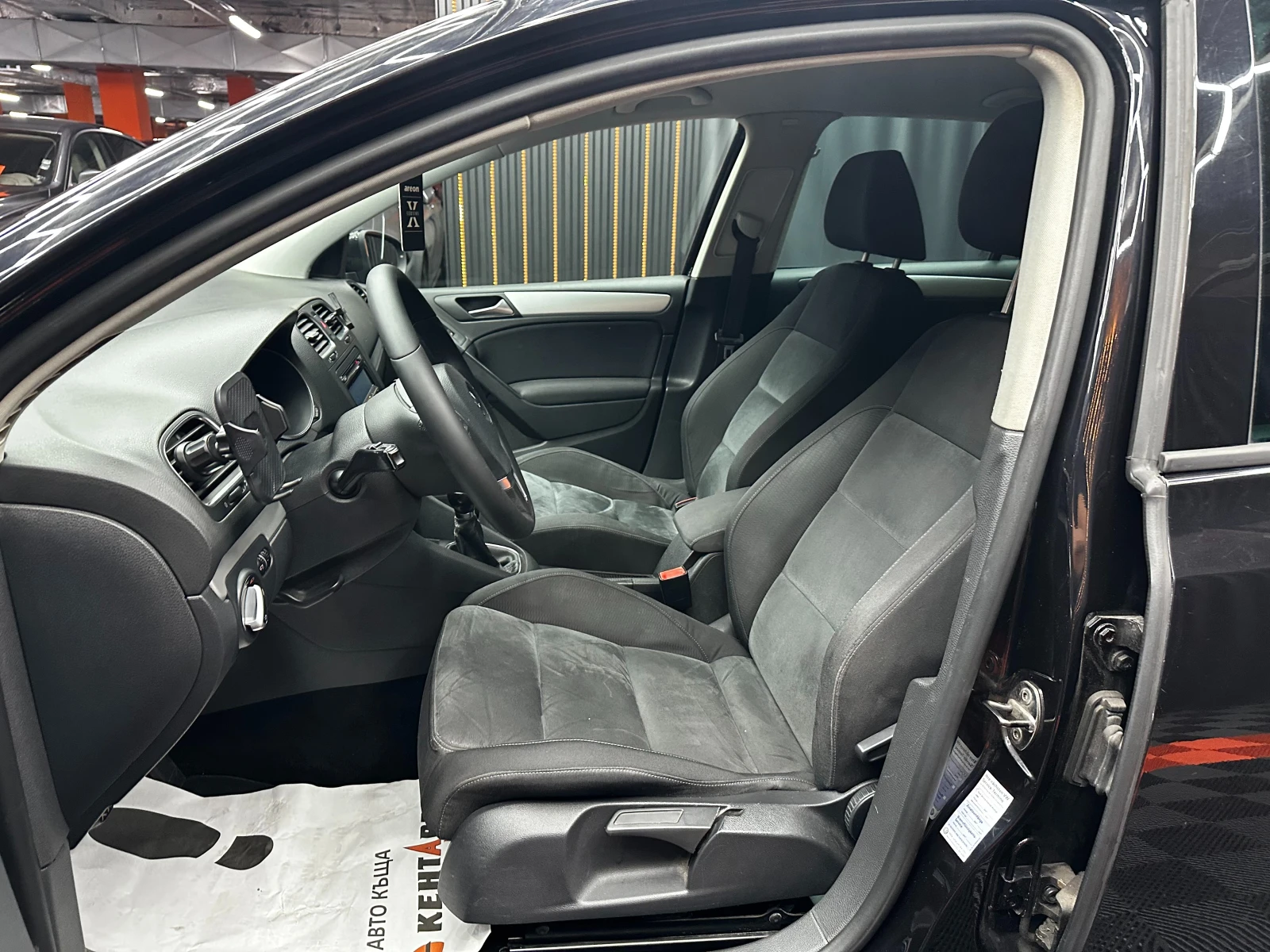 VW Golf 1.4i 122 к.с., снимка 8 - Автомобили и джипове - 55830280