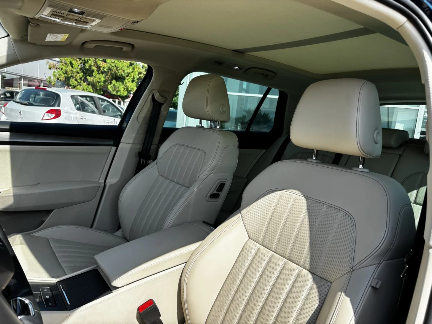 Skoda Superb Combi 2000 куб. / 150 к.с., снимка 10 - Автомобили и джипове - 56132334