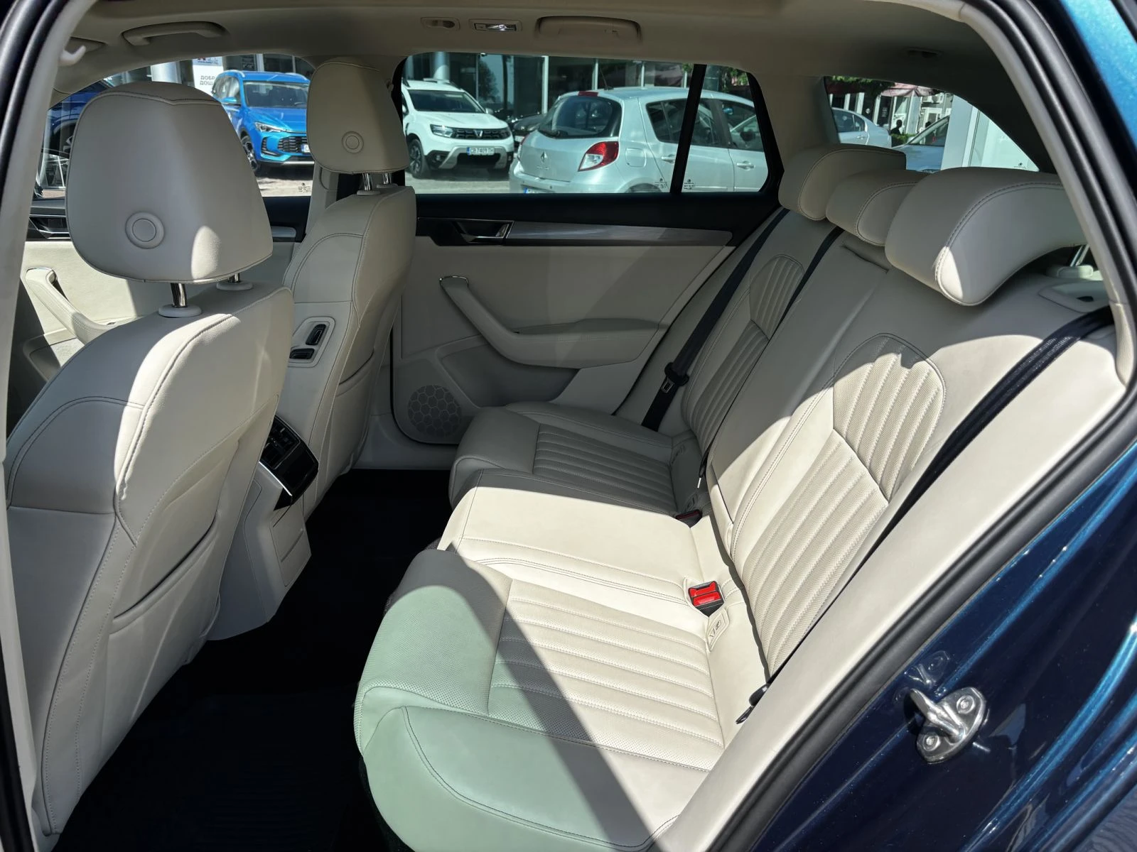 Skoda Superb Combi 2000 куб. / 150 к.с., снимка 8 - Автомобили и джипове - 56132334