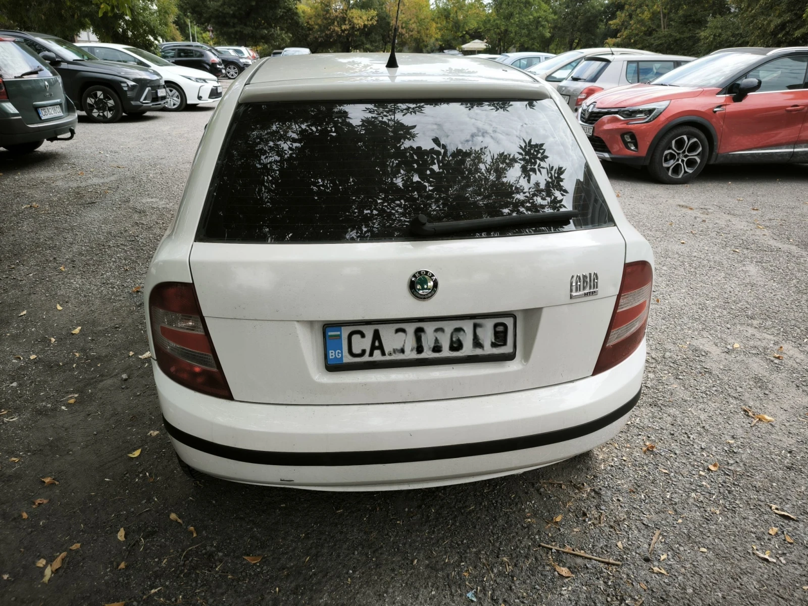 Skoda Fabia 1.2 бензин, снимка 3 - Автомобили и джипове - 56138430