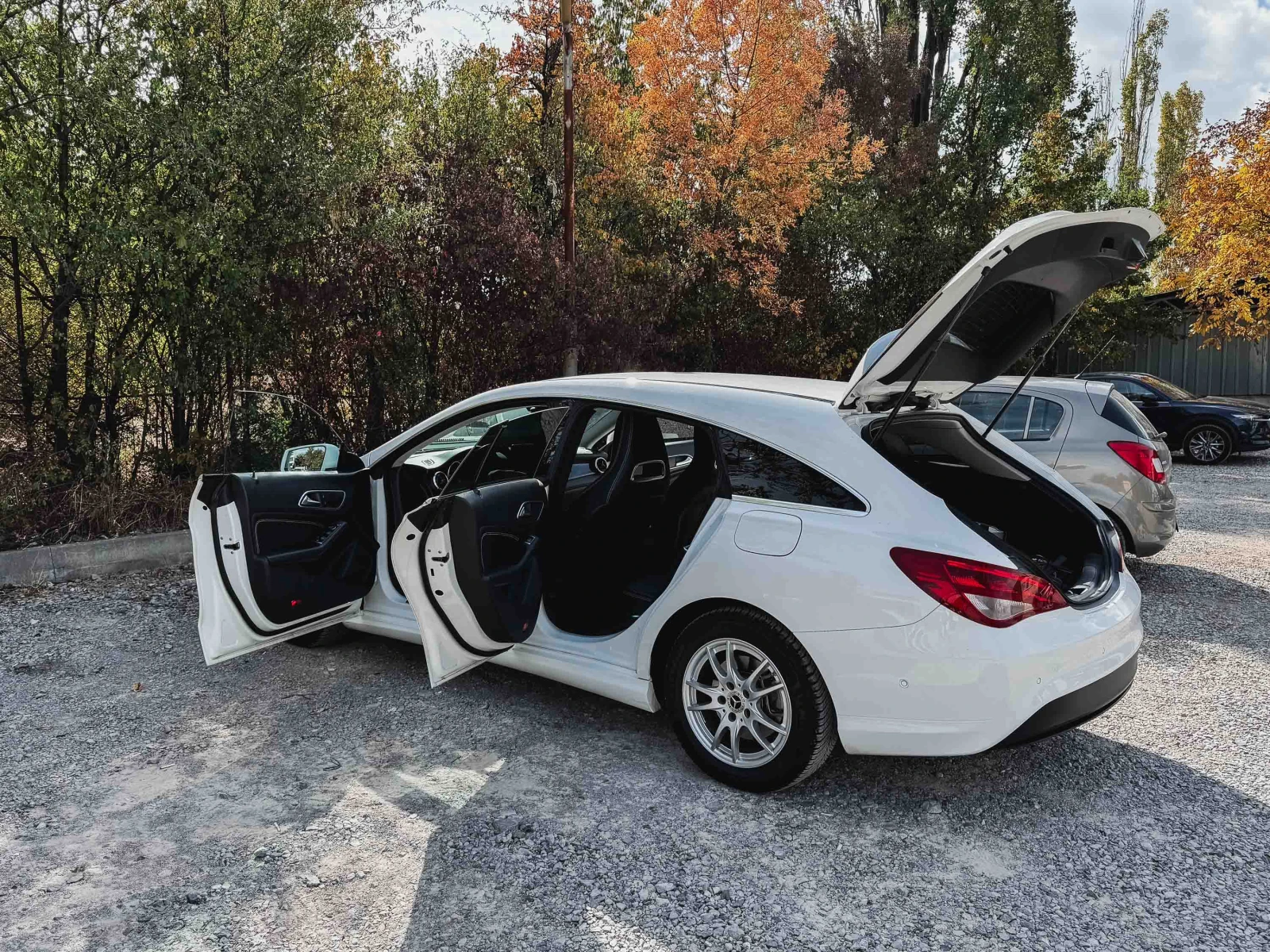 Mercedes-Benz CLA, снимка 3 - Автомобили и джипове - 56451415