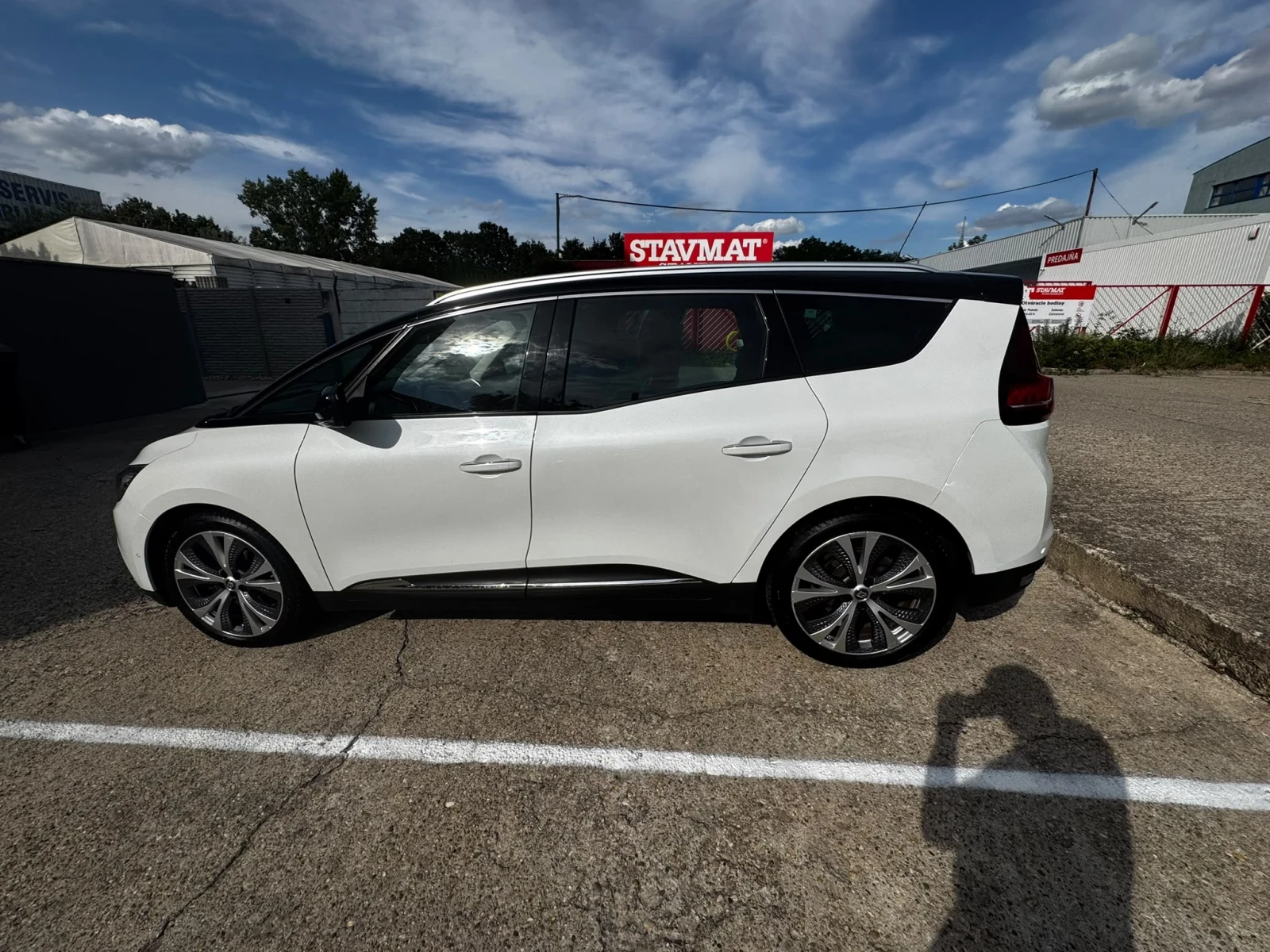 Renault Grand scenic Initiale, снимка 10 - Автомобили и джипове - 56536039
