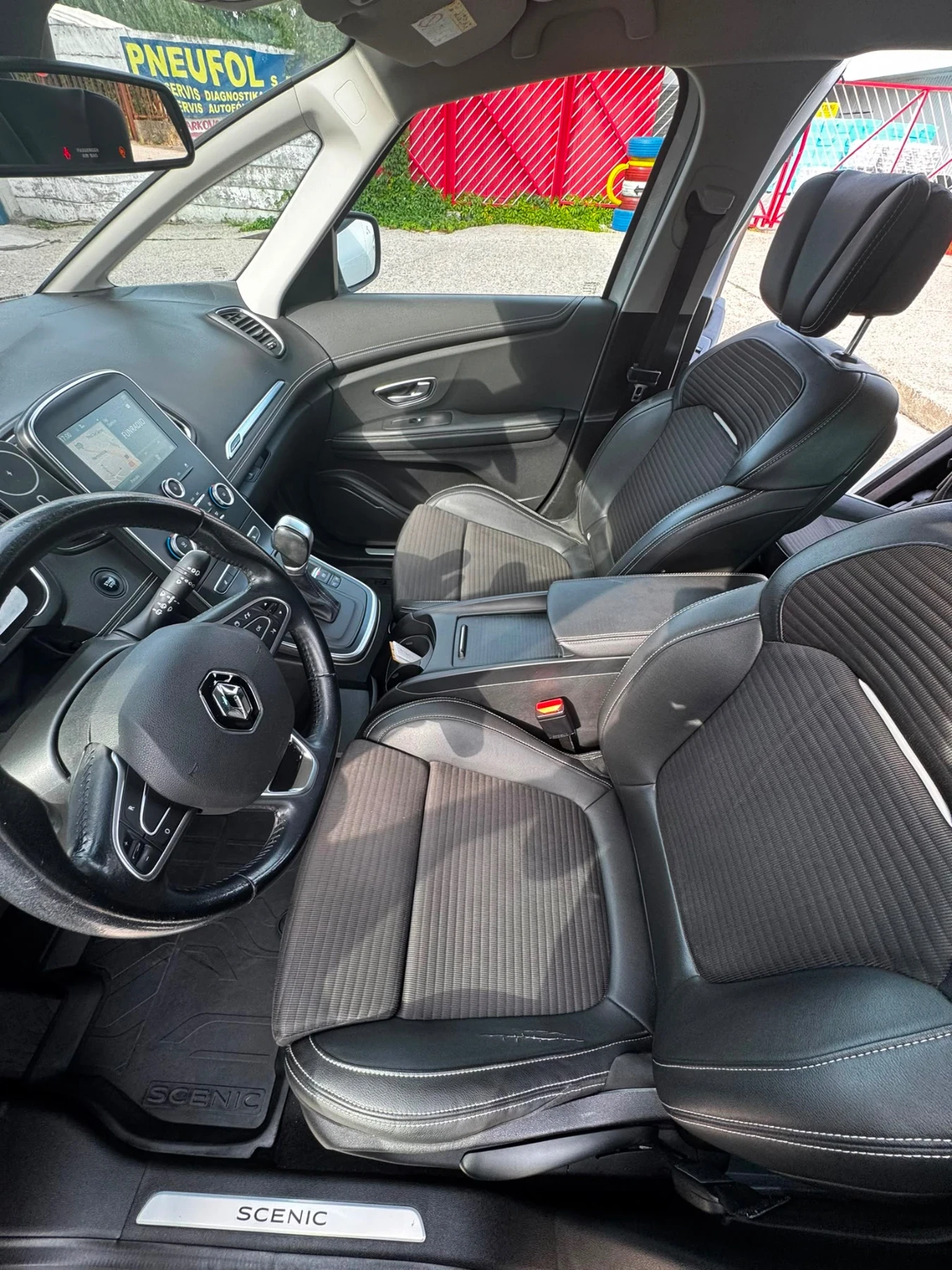 Renault Grand scenic Initiale, снимка 4 - Автомобили и джипове - 56536039