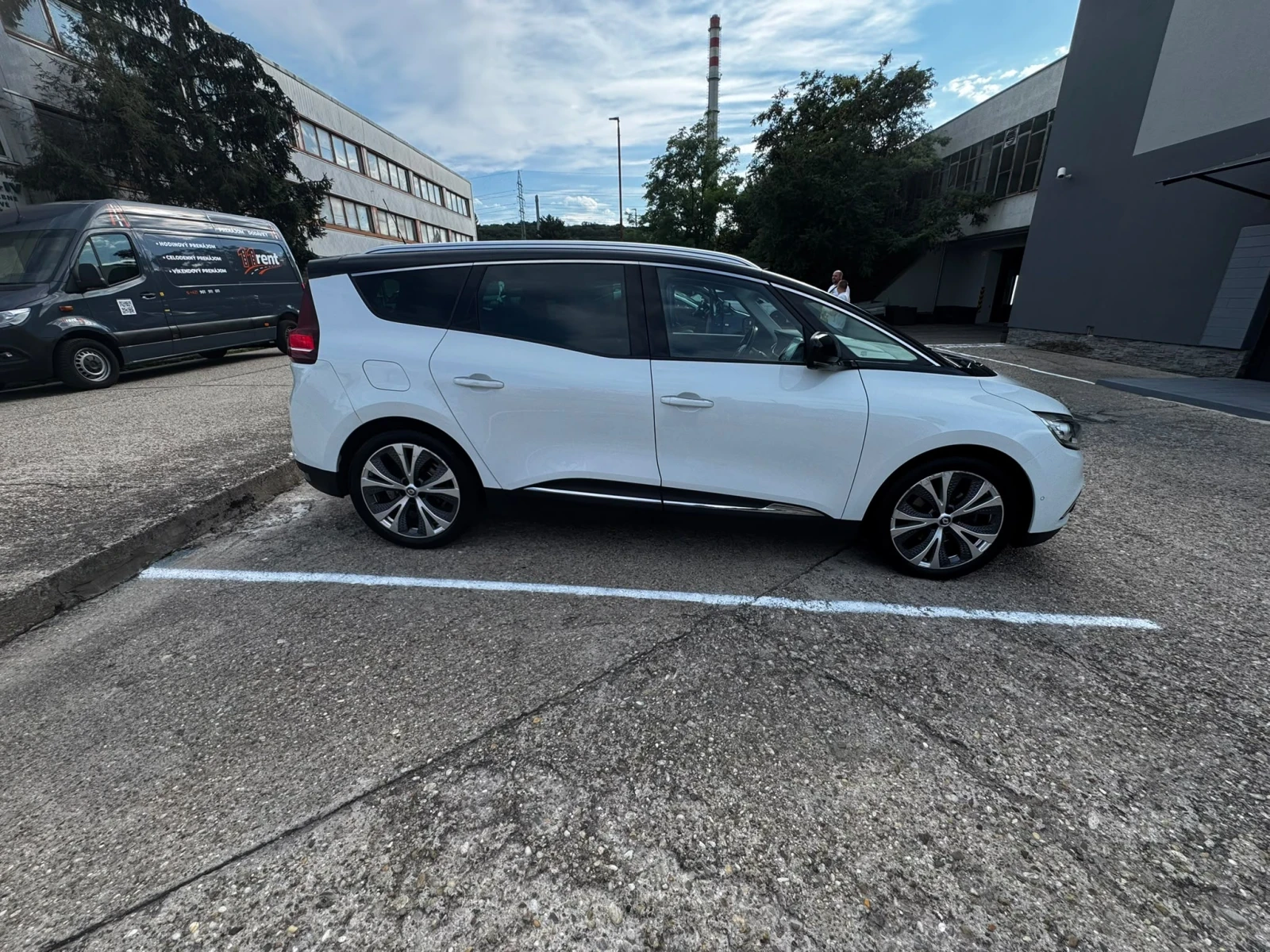 Renault Grand scenic Initiale, снимка 2 - Автомобили и джипове - 56536039